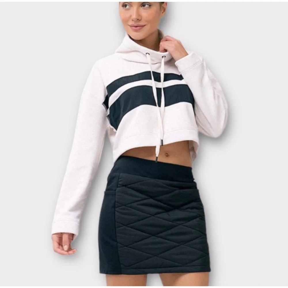 1 LEFT! SOFT Striped Velour Cropped Sweatshirt - Picture 3 of 10